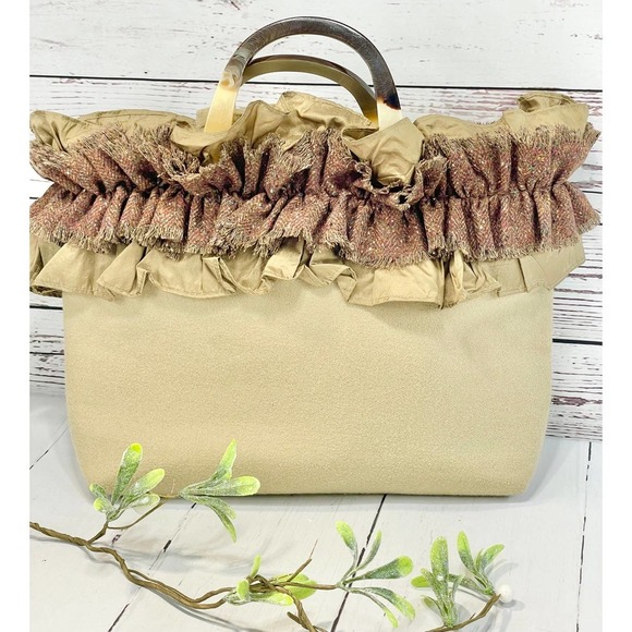 NEW Beryl's Belts Tan Ruffled To Market Handbag. - Picture 9 of 9